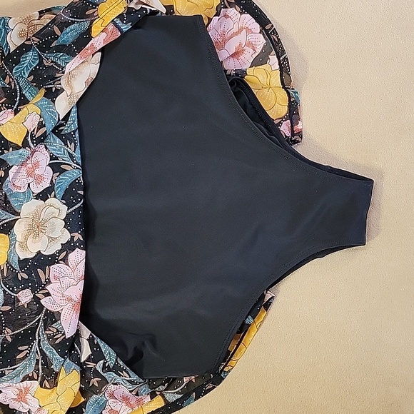 Torrid Swimsuit Dress Size 3 EUC - Picture 2 of 8